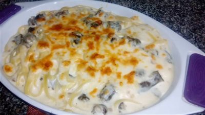 طريقة عمل المكرونة بالوايت صوص والسجق 