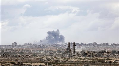 طيران الاحتلال يستهدف شرق دير البلح داخل الخط الأصفر وسط غزة