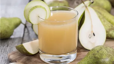 ماذا يحدث لجسمك عند تناول عصير الكمثري باستمرار؟