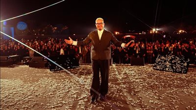 7 صور ترصد حفل عمرو دياب في أبو ظبي 