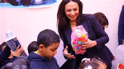 وزيرتا التضامن والتنمية المحلية ومحافظ الجيزة يفتتحون المجمع الخدمي بمساكن روضة السودان