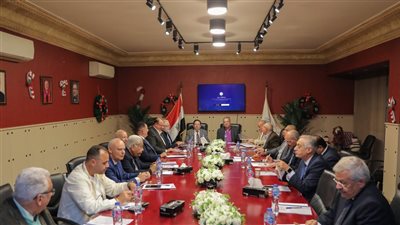 رئيس الإنجيلية يناقش استعدادات احتفالات عيد الميلاد