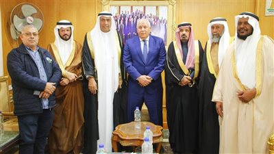 محافظ الوادي الجديد يلتقي وفدا سعوديا من الخبراء الزراعيين 