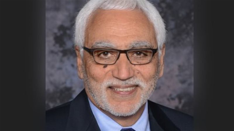 العالم المصري عباس