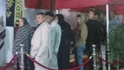 رغم سوء الأحوال الجوية، إقبال متوسط من الناخبين على لجنة الرحمانية في الإسكندرية 