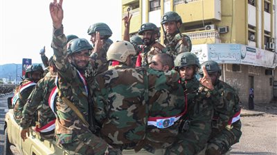 تحركات المجلس الانتقالي الجنوبي في حضرموت والمهرة تزيد المشهد اليمني تعقيدًا.. مخاوف من انقسامات جديدة.. والكارثة الإنسانية تتفاقم