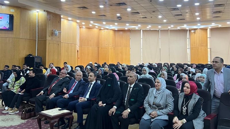  ندوة بعنوان 'الشباب
