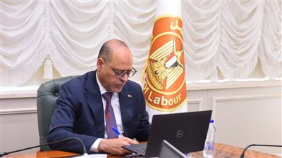 محمد جبران يشهد تسليم 405 عقود عمل لذوي الهمم