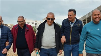 كامل أبو علي يتفقد استاد المصري الجديد (صور)