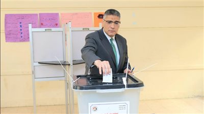 محافظ الجيزة يُدلي بصوته في انتخابات النواب 2025 ويدعو المواطنين للمشاركة الفعّالة