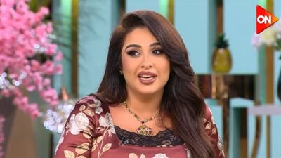 ياسمين عبد العزيز تكشف كواليس 