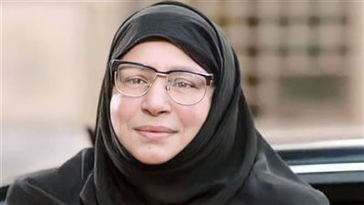 أشرف زكي: عبلة كامل بخير وفي منزلها واعتزالها ليس له علاقة بأي مرض