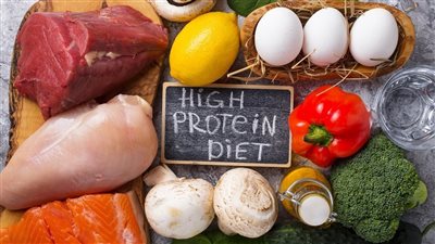 كيف يساعدك تناول البروتين في كل وجبة على ضبط الشهية والوزن؟