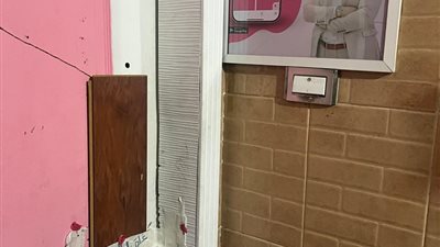 الصحة: إغلاق مركز تجميل نسائي لعمله دون ترخيص ومديره ينتحل صفة طبيب