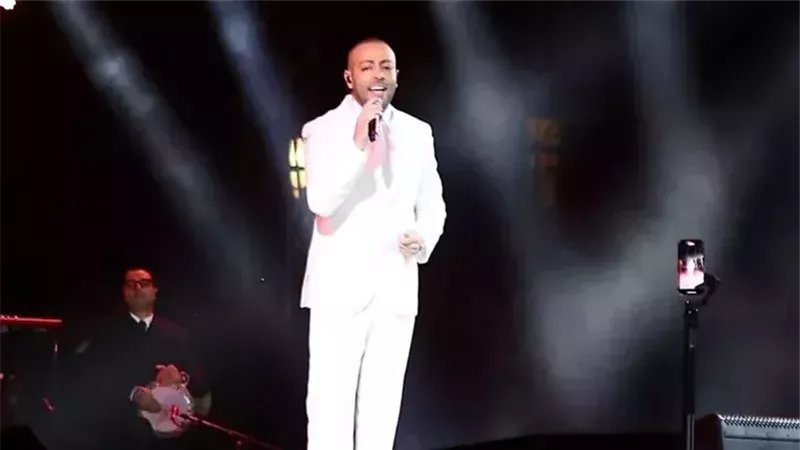تامر عاشور 