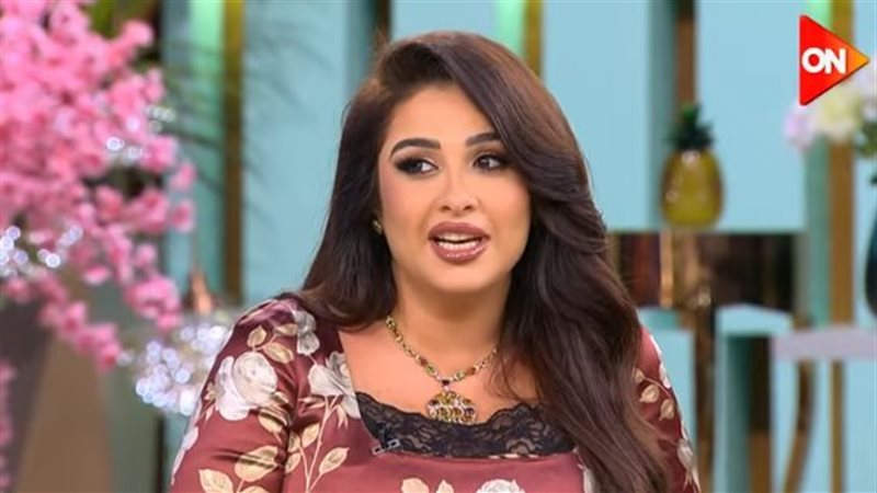 ياسمين عبد العزيز