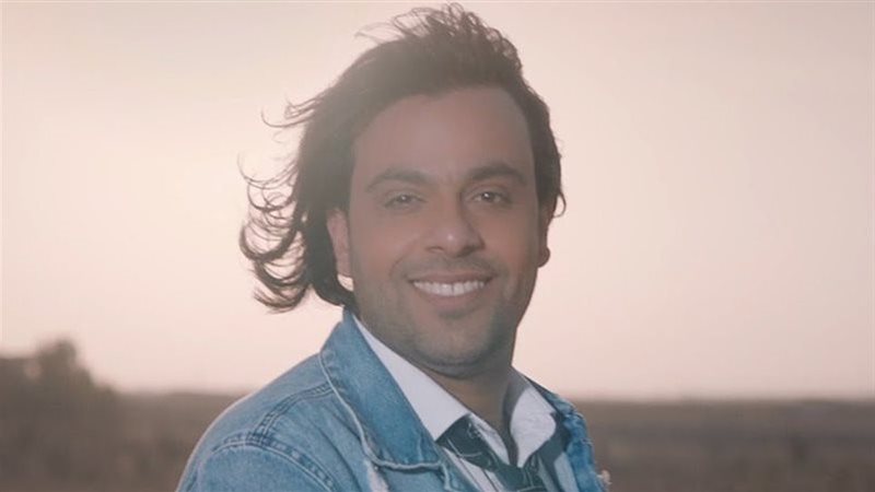 المطرب أحمد صلاح،