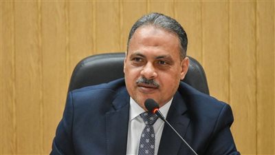 محافظ الشرقية: تكثيف برامج التدريب وتوفير مشروعات وفرص عمل للشباب 