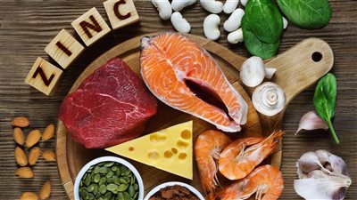 علامات نقص الزنك في الجسم وعلاجه بالنظام الغذائي الصحي