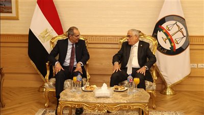 وزير الاتصالات: الاستعانة بتقنيات الذكاء الاصطناعي في منظومة العدالة 