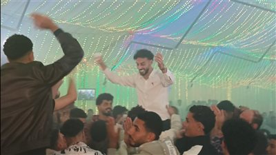 أحمد عبد القادر يحتفل بـ حنته في مسقط رأسه بالدقهلية