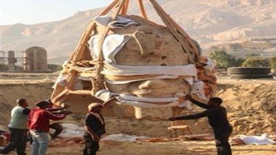  السياحة والآثار تكشف عن تمثال الملك أمنحتب الثالث بمعبد ملايين السنين 