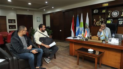 استمرار لقاءات رئيس شركة الصرف الصحي للاستماع لشكاوى العاملين ومقترحاتهم