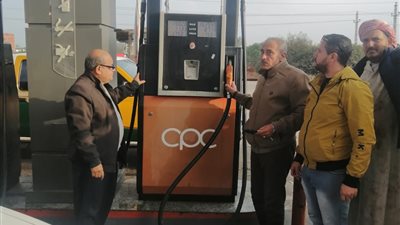 ضبط 120 طن سوبر فوسفات غير صالح ومواد بترولية دون مستندات بالشرقية