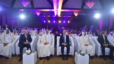 اقتصادية قناة السويس تعلن جذب 13 مليار دولار استثمارات محلية وأجنبية