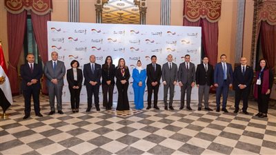 الاتصالات تنظم جلسة حوارية حول تنمية القدرات الرقمية للعاملين بالدولة