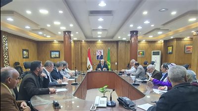 مدير تعليم القليوبية يضع اللمسات النهائية لاستعدادات امتحانات نصف العام