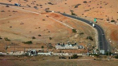 الجدار القرمزي في غور الأردن.. خطوة إسرائيلية استيطانية ضمن مخطط 