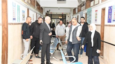 رئيس جامعة قناة السويس يتفقد جاهزية مستشفى طب الأسنان للحصول على الاعتماد 