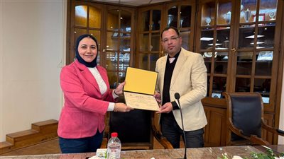 نائب رئيس جامعة عين شمس: تقديم أوجه الدعم والرعاية للطلاب الوافدين