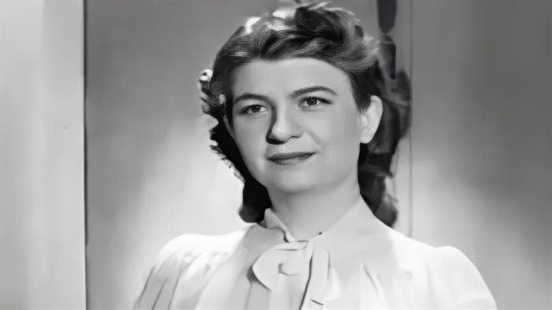 الفنانة زينب صدقى