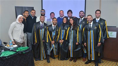 عين شمس تحتفل بتخريج دفعة 2025 من خريجي ماجستير غرسات الأسنان