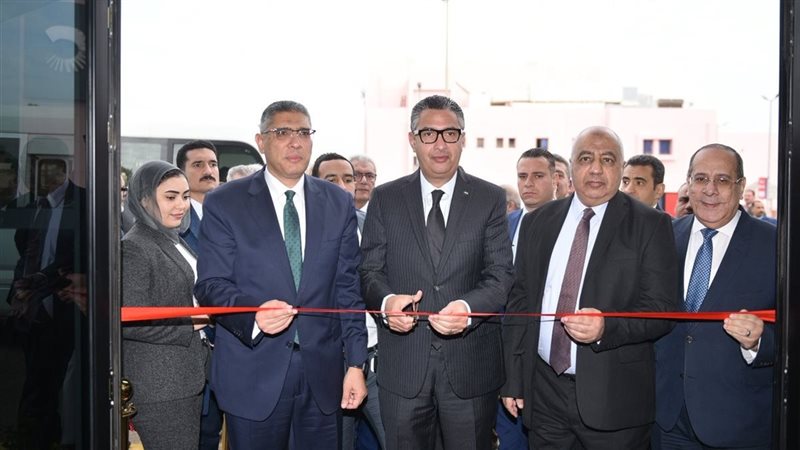 وزير التموين يفتتح