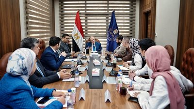 رئيس هيئة الدواء: تعاون مع الصين لفتح آفاق جديدة للتصنيع الدوائي والبيولوجي