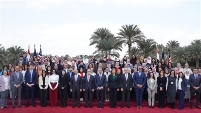 وزير الاتصالات: تأهيل الشباب كمهنيين مستقلين يسهم فى توسيع نطاق سوق العمل