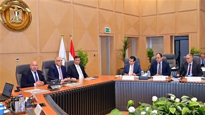 وزراء الصناعة والرى والزراعة يبحثون موقف الموضوعات المشتركة والحفاظ على البنية التحتية