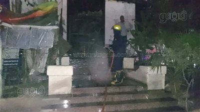 الحماية المدنية تسيطر على حريق بمكتبة حديقة الطفل بالزقازيق (صور)