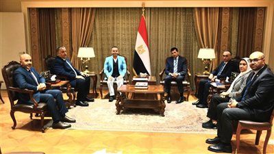 وزير الشباب والرياضة يلتقي البطل البارالمبي شريف عثمان ويوجه بتذليل العقبات