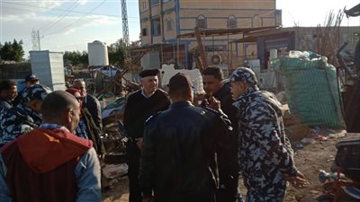 ضبط سيارة محملة بالمخلفات وتحرير 16 محضرا للنباشين في الإسماعيلية 