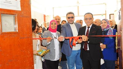 الفنون الجميلة بجامعة أسيوط تفتتح معرض «بنات بّري»