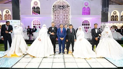 في أجواء احتفالية، محافظ مطروح يشهد الزفاف الجماعي لأبناء مطروح