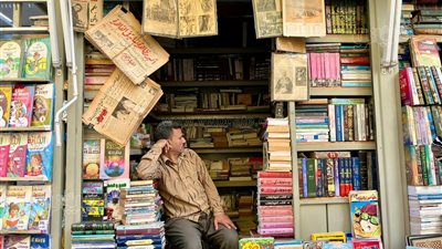 معرفة بلا حواجز، رحلة في عالم الكتب بين سور الأزبكية وشارع النبي دانيال (صور) 