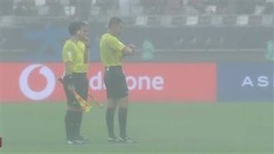 تأجيل انطلاق الشوط الثاني من مباراة السعودية والإمارات بكأس العرب بسبب الأمطار (فيديو)
