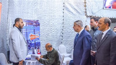 محافظ الإسكندرية يطلق ملتقى توظيفيا لخريجي المدارس الفنية بمشاركة 61 شركة 
