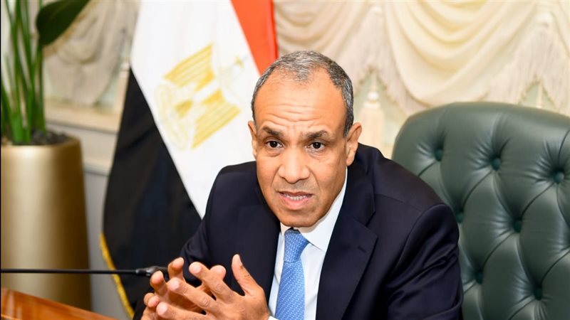 الدكتور بدر عبد العاطي