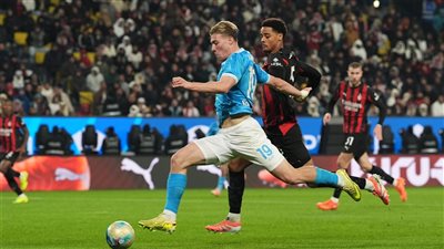 نابولي يصعد لنهائي كأس السوبر الإيطالي بعد ثنائية بمرمى ميلان (فيديو)